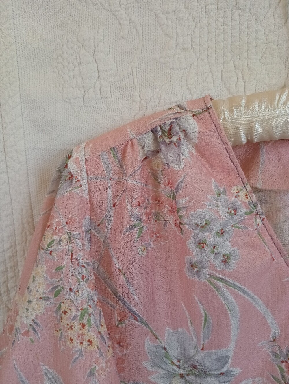 Vintage Blush Pink Floral V-Neck Flutter Sleeve Top Handmade 70s Crop Top Flowy - Picture 3 of 10